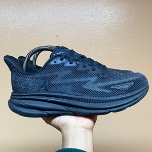 Hoka Clifton 9 Women’s Running Sneakers “Triple Black” Gym Beaters Size 9B